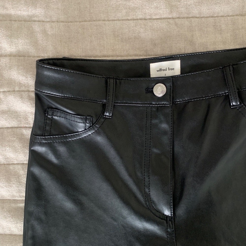 Aritzia/Wilfred Free Black Charm Pants